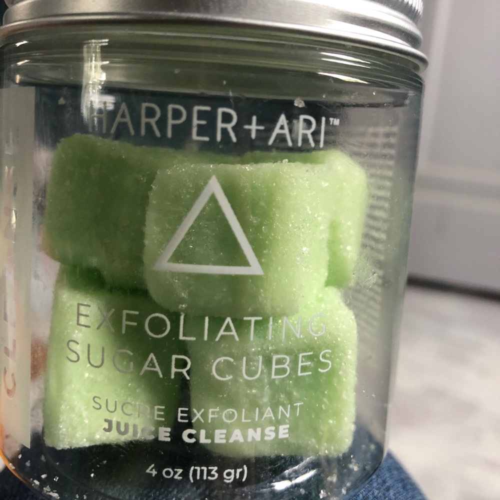 Harper + Ari Exfoliating Sugar Cubes